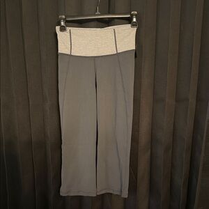 Lululemon women’s Gray and Black Yoga Pants